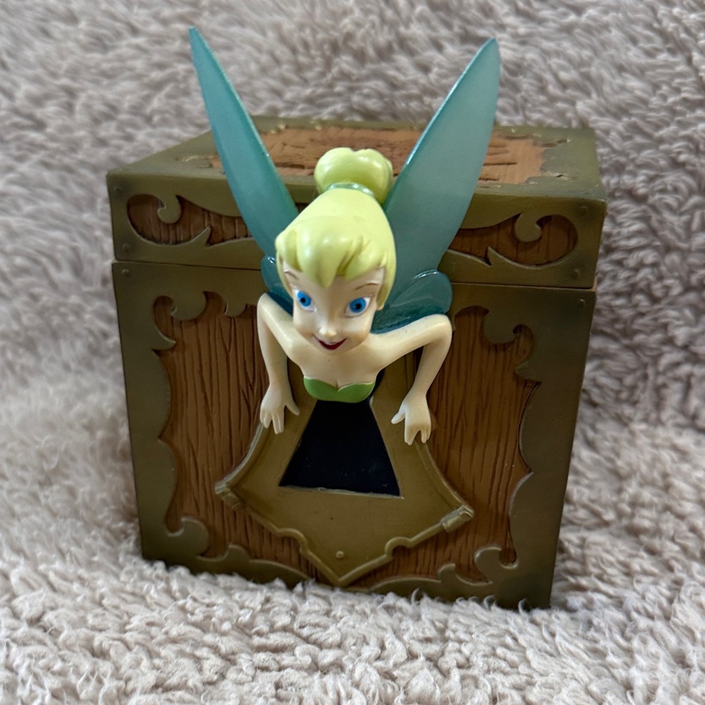 Disney Tinker Bell Coming Out of Keyhole Box - Treasure Chest